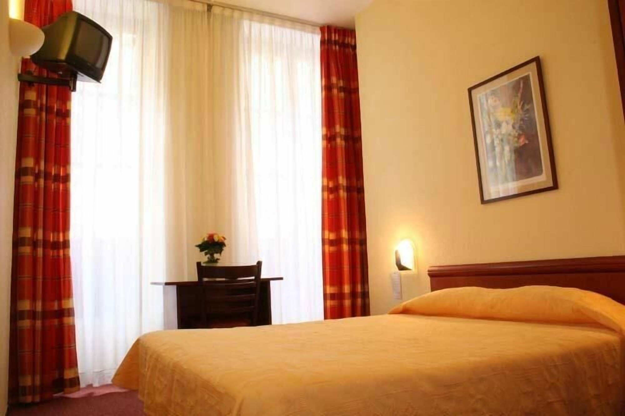 COMFORT, DOUBLE BED, BATHTUB