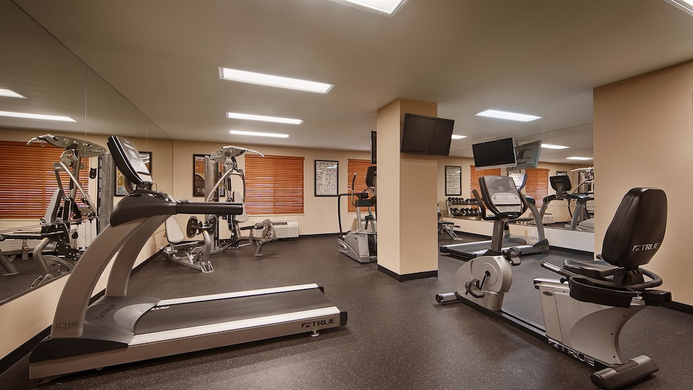 Wyndham Tucson Airport & Conference Center 34/66