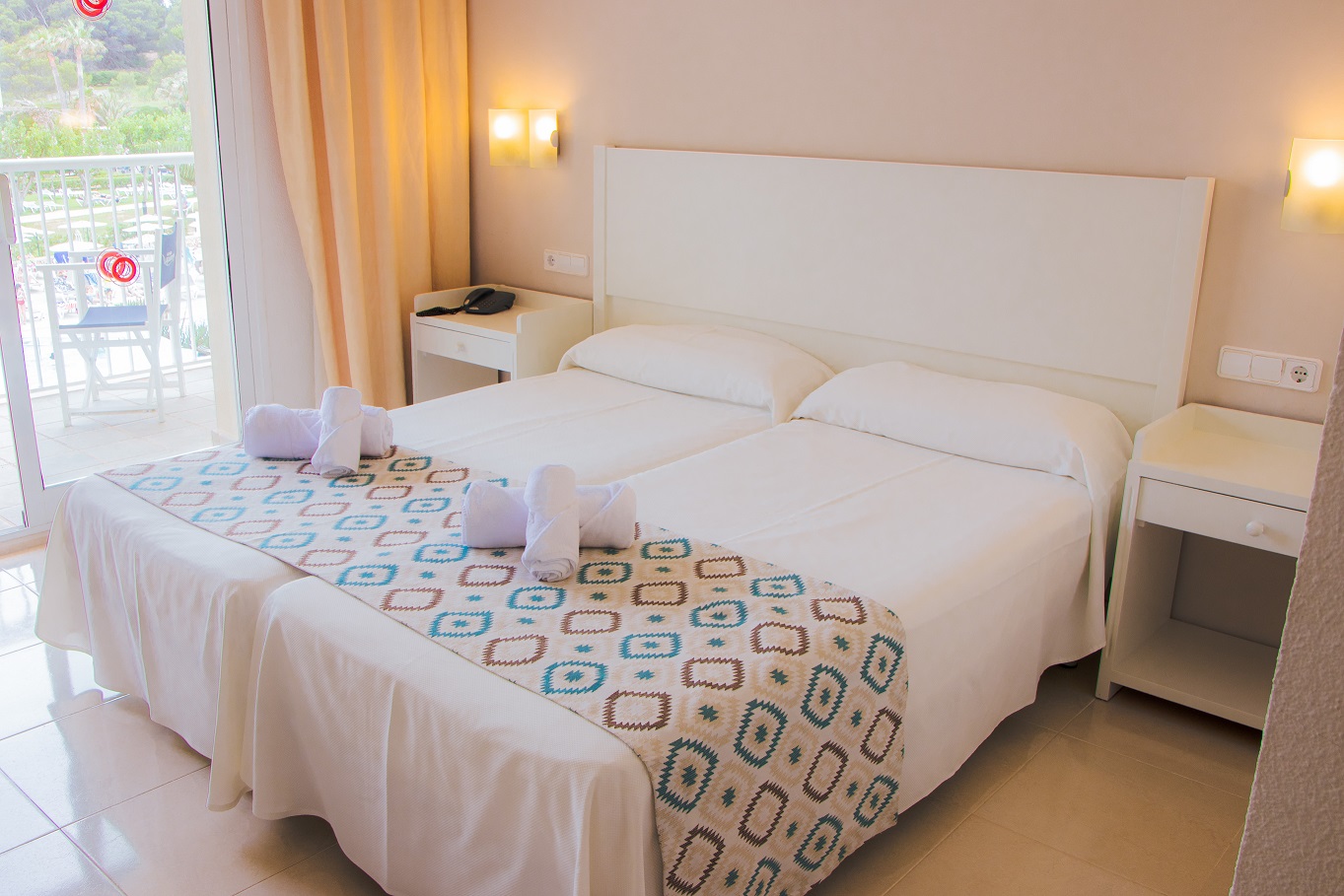 غرفة بسريرين مزدوجين بإطلالة على المسبح، Club Hotel Aguamarina 2/3