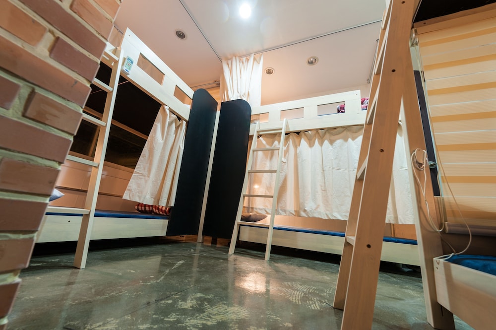 Inno Hostel &amp; Pub Lounge Hongdae 37/65