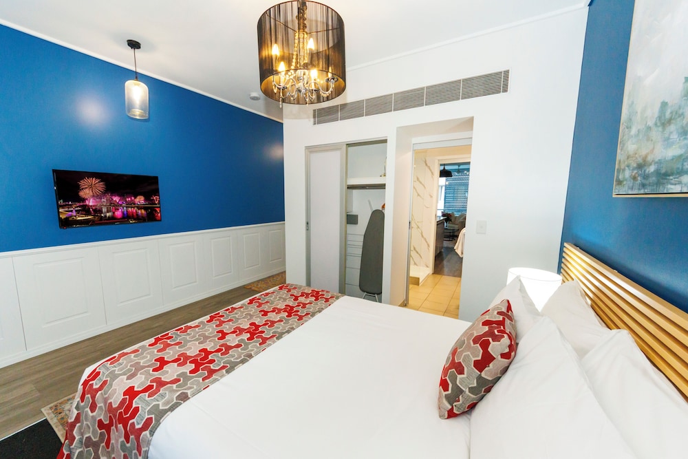 MIRO APARTMENTS 27/71