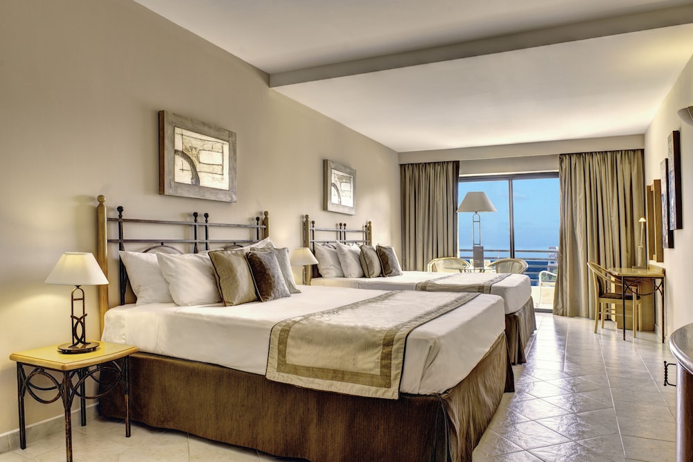 Verdi St. George's Bay Marina 13/50