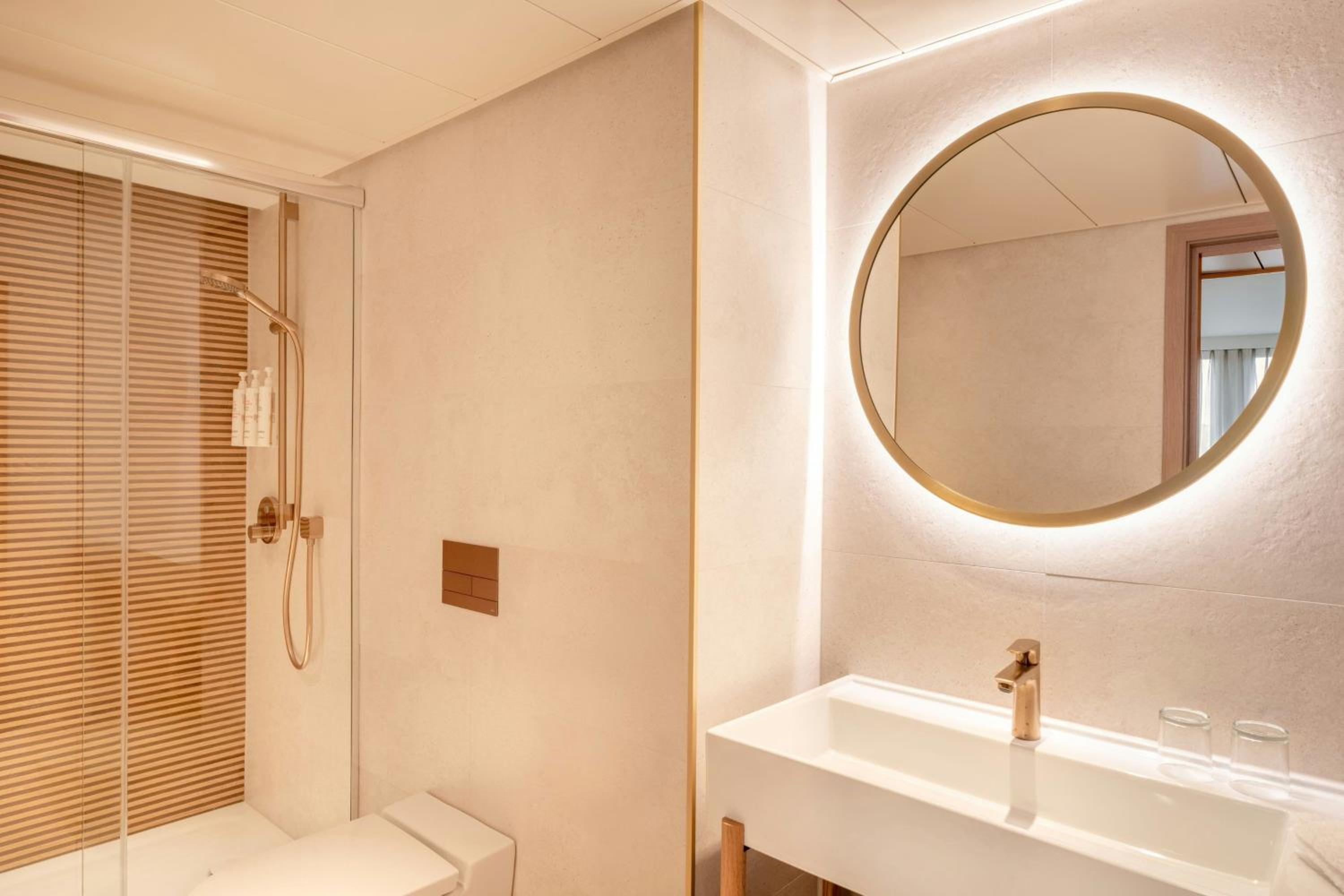 غرفة سوبيريور بسرير كينج في المبنى الرئيسي، Zurich Marriott Hotel 10/10