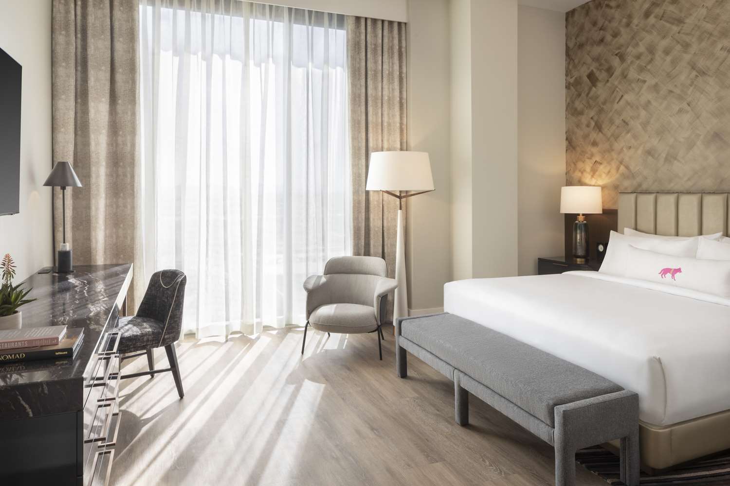 2 Rooms, Penthouse Suite, King Bed, Mountain View