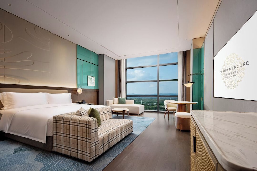 Deluxe, King Bed