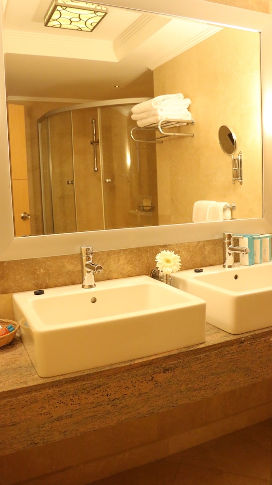 Adrina Hotel De Luxe Health and Spa 46/50