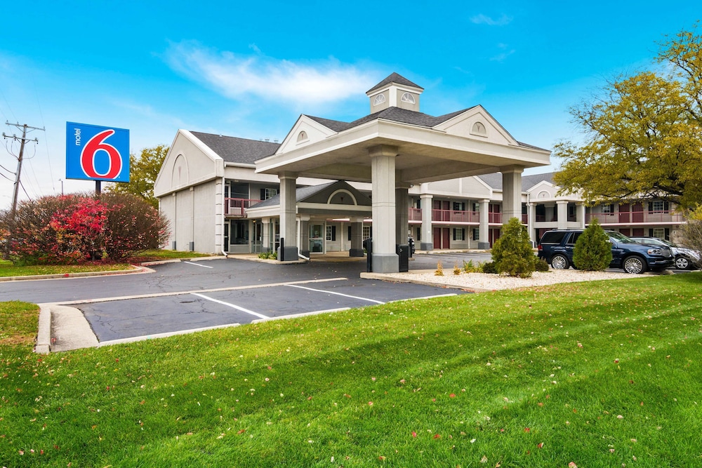 Motel6 Alsip, IL 53/58