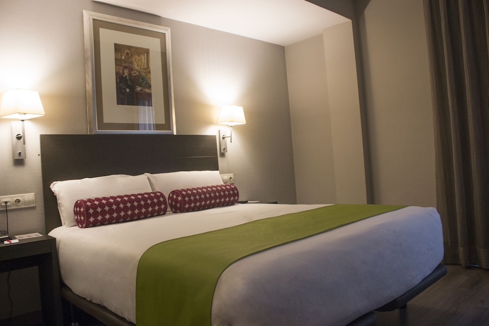 Mercure Madrid Centro Lope De Vega 25/75