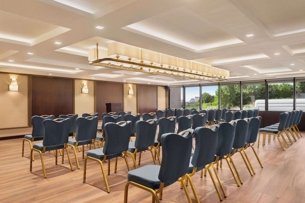 Days Hotel by Wyndham Istanbul Maltepe 65/69
