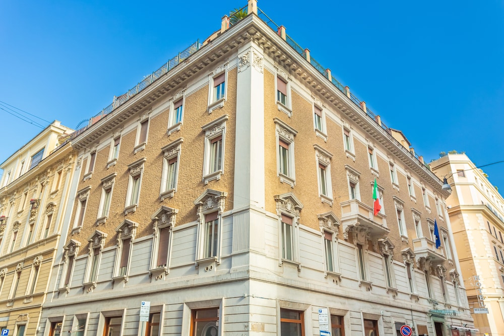 Hotel Medici 3/48