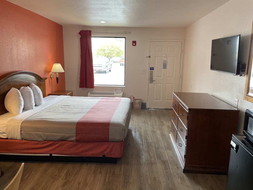 Motel6 Pooler, GA - Savannah Airport 15/50
