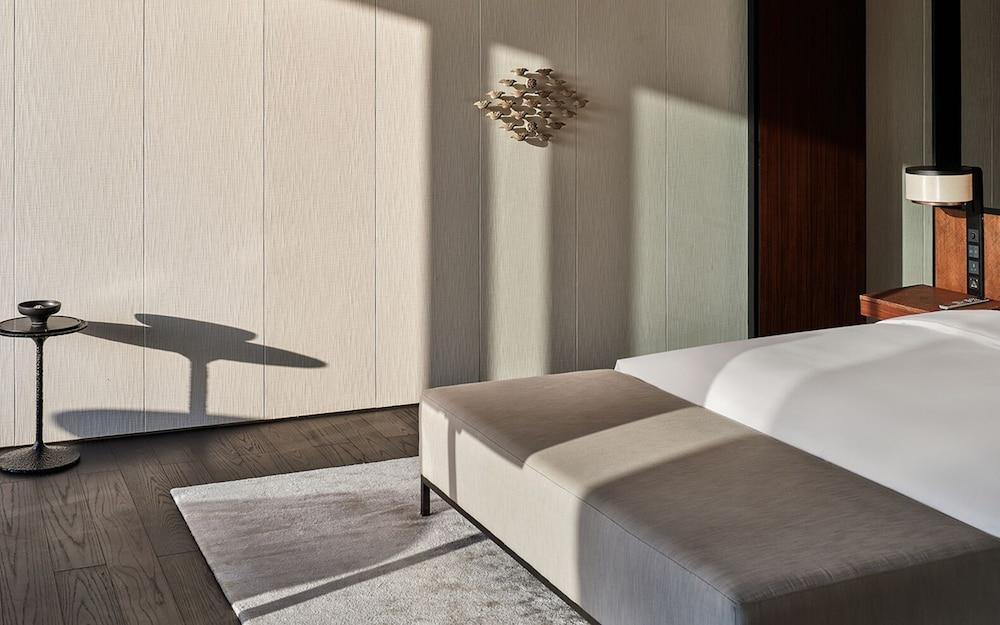 GRAND SUITE