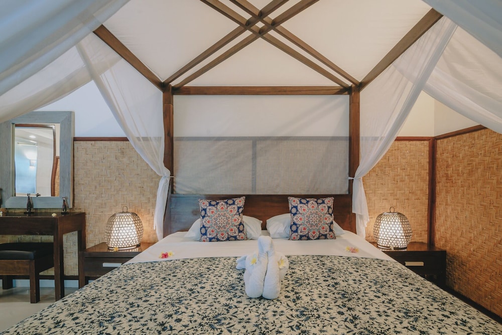 Frangipani Beach Villa 35/68