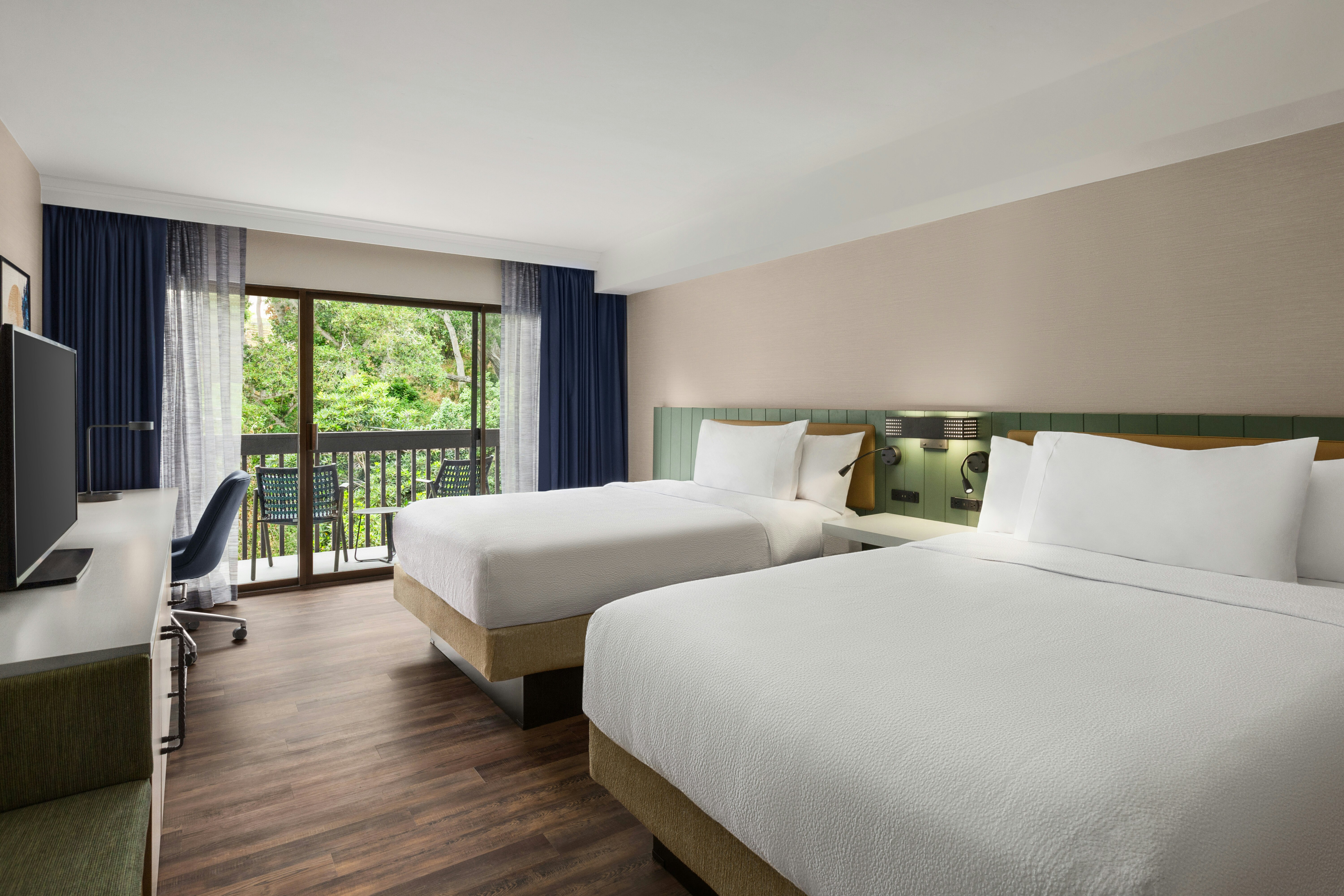 Room, 2 Queen Beds, Balcony