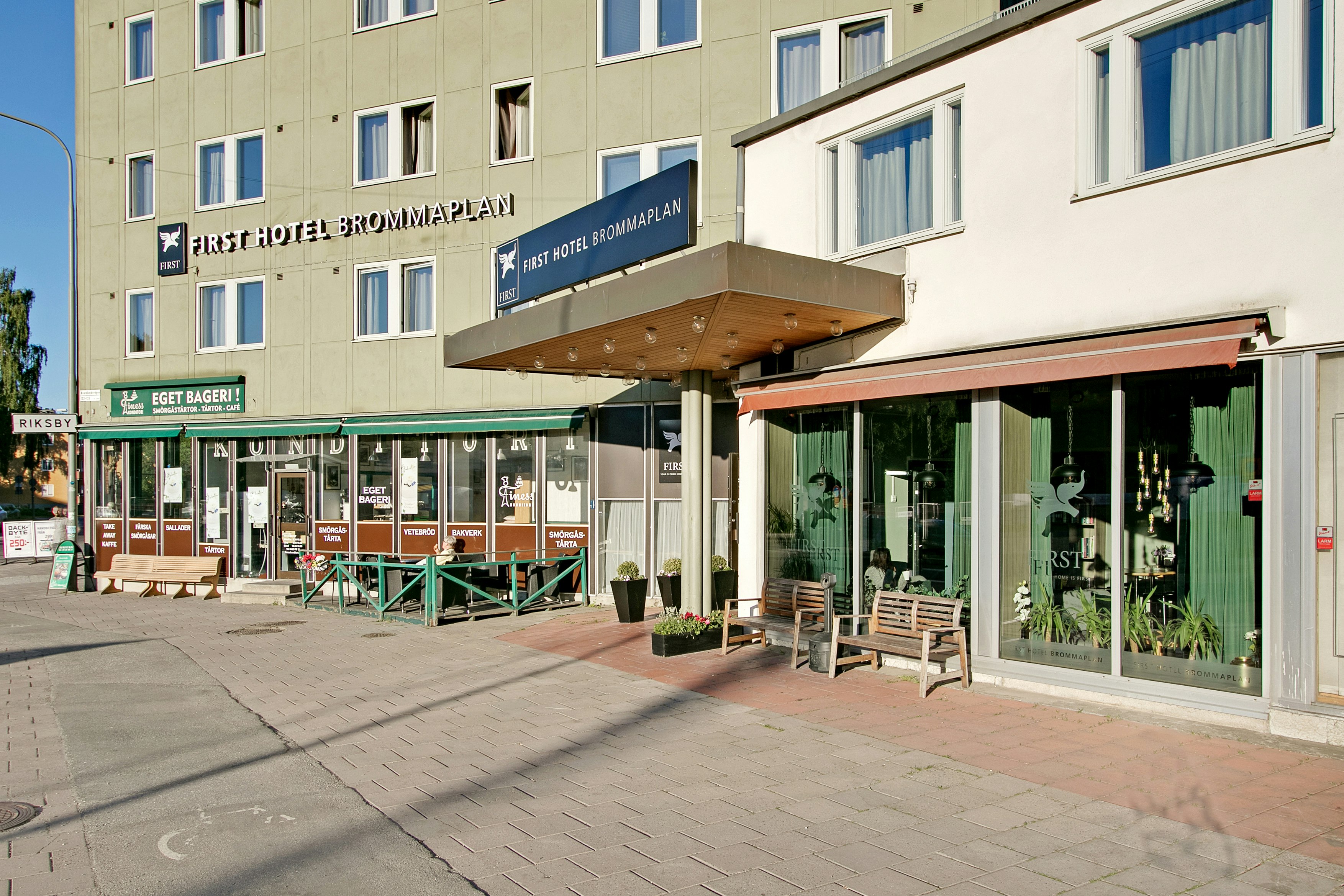 First Hotel Brommaplan 47/51