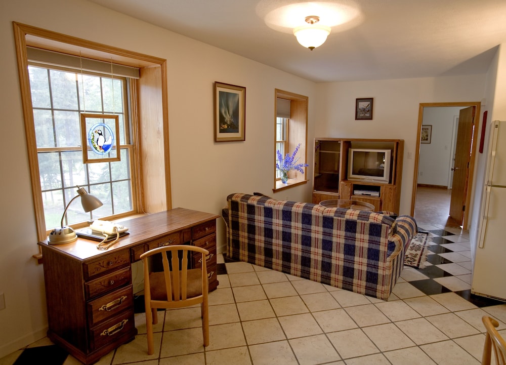 Fairbanks Extended Stay 28/50