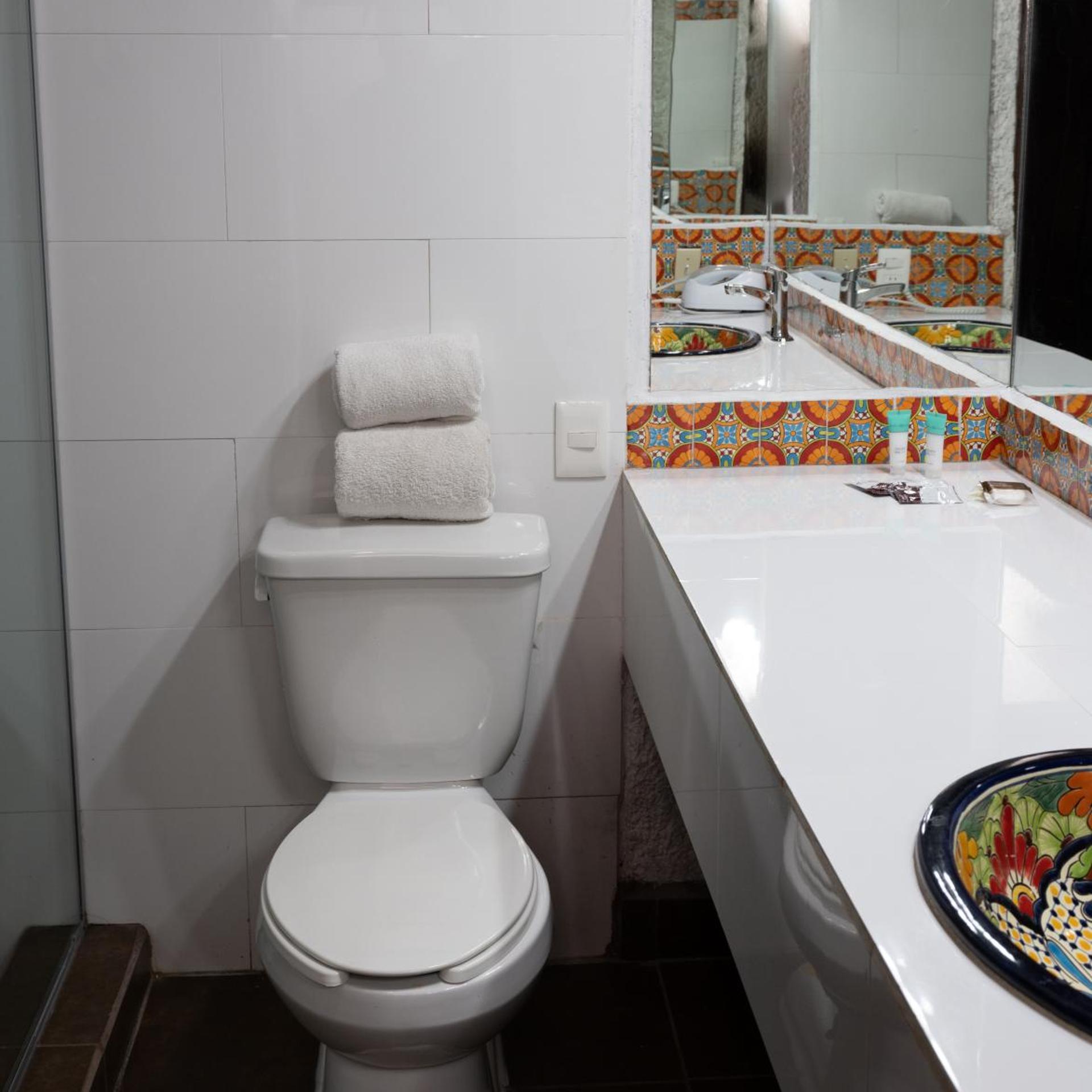 جناح بإطلالة على البحر، Las Rocas Resort Spa 2/5