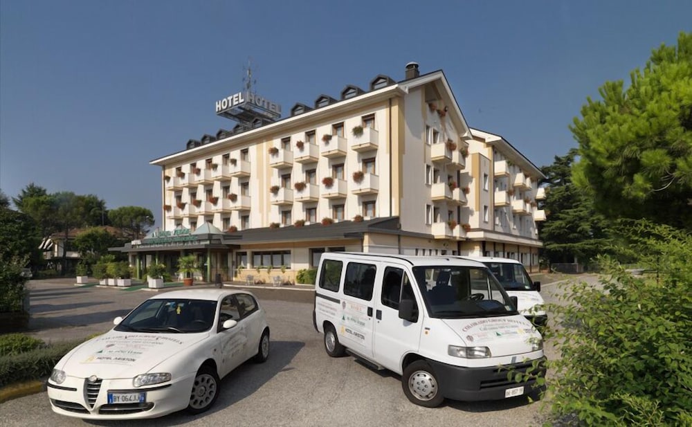 Hotel Al Pino Verde 23/27