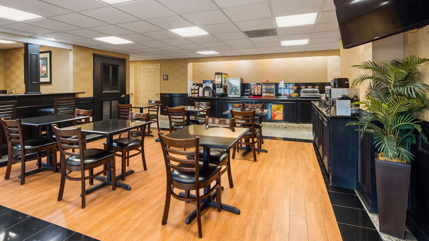 Northwest Inn & Suites 5/9