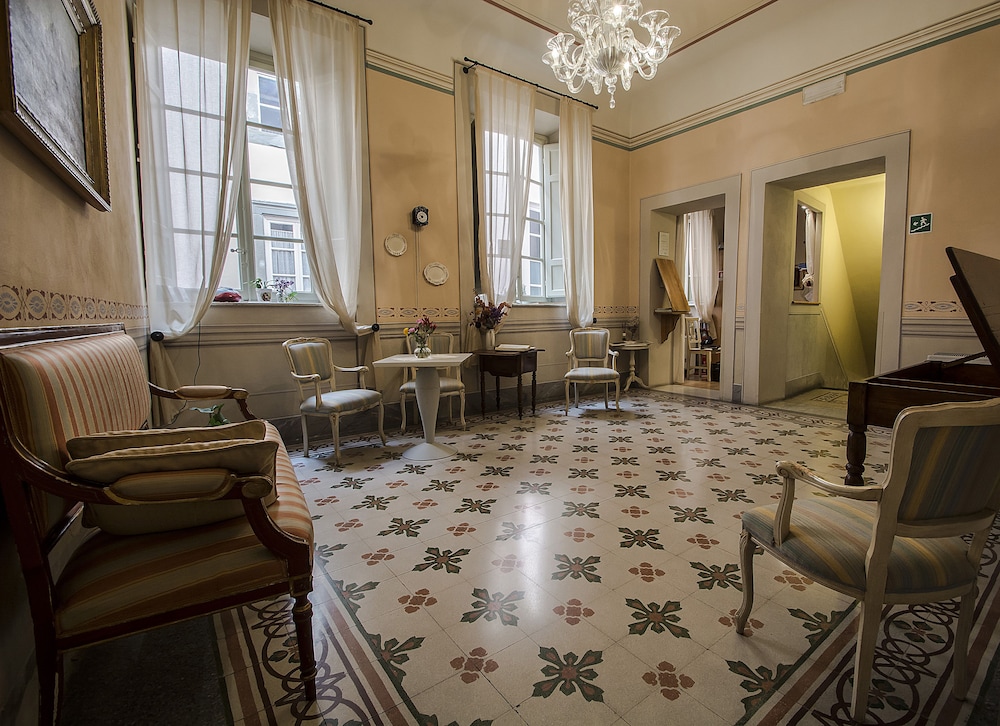 A Palazzo Busdraghi 28/49