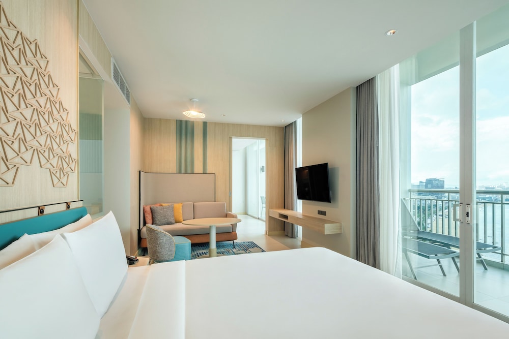 1 Bedroom, Premium, Suite, King Bed, Bay Tower
