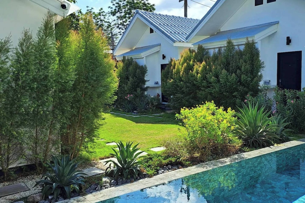 The Seaton House Phuket 41/50