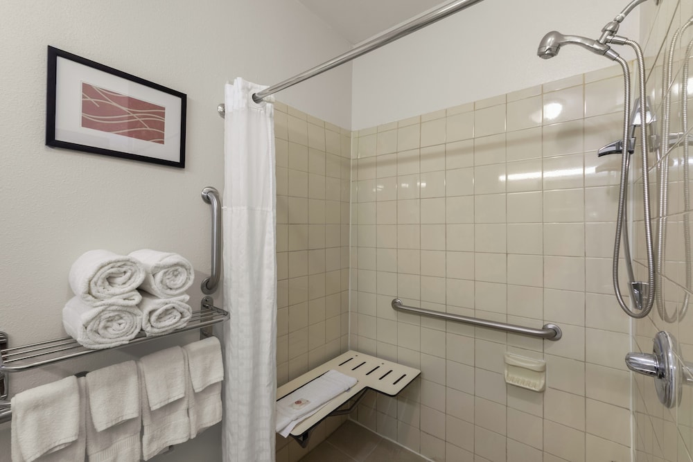 Comfort Inn & Suites Austin North Loop 46/46