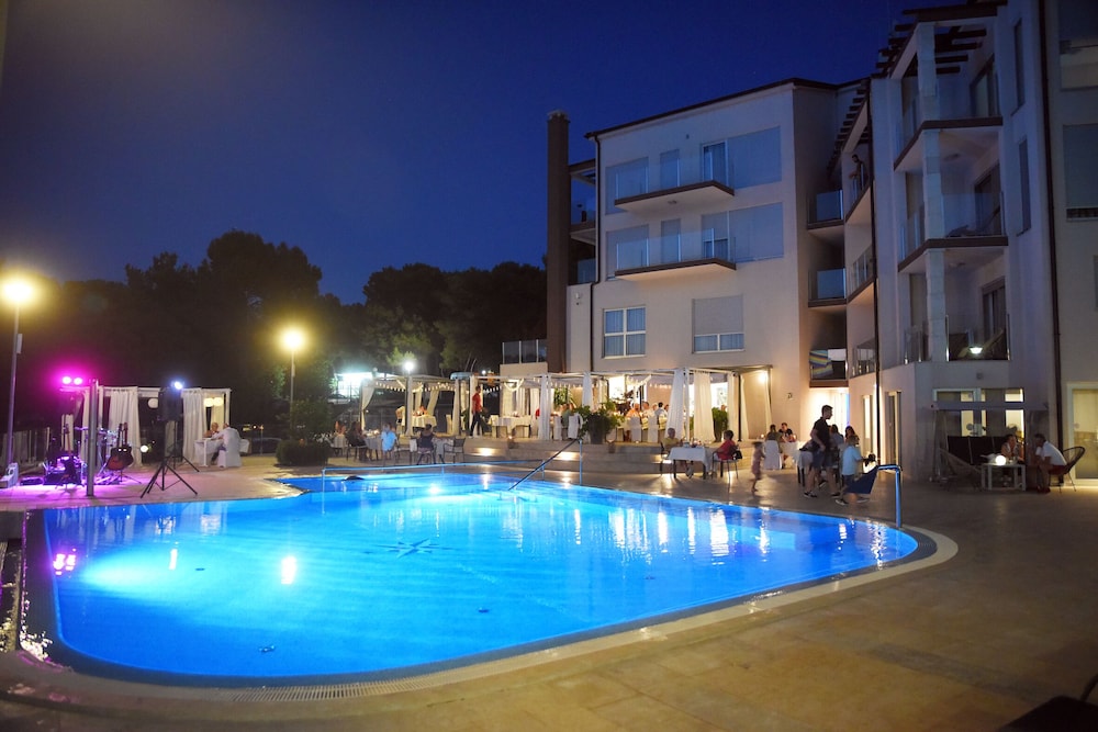 Premantura Resort 45/50