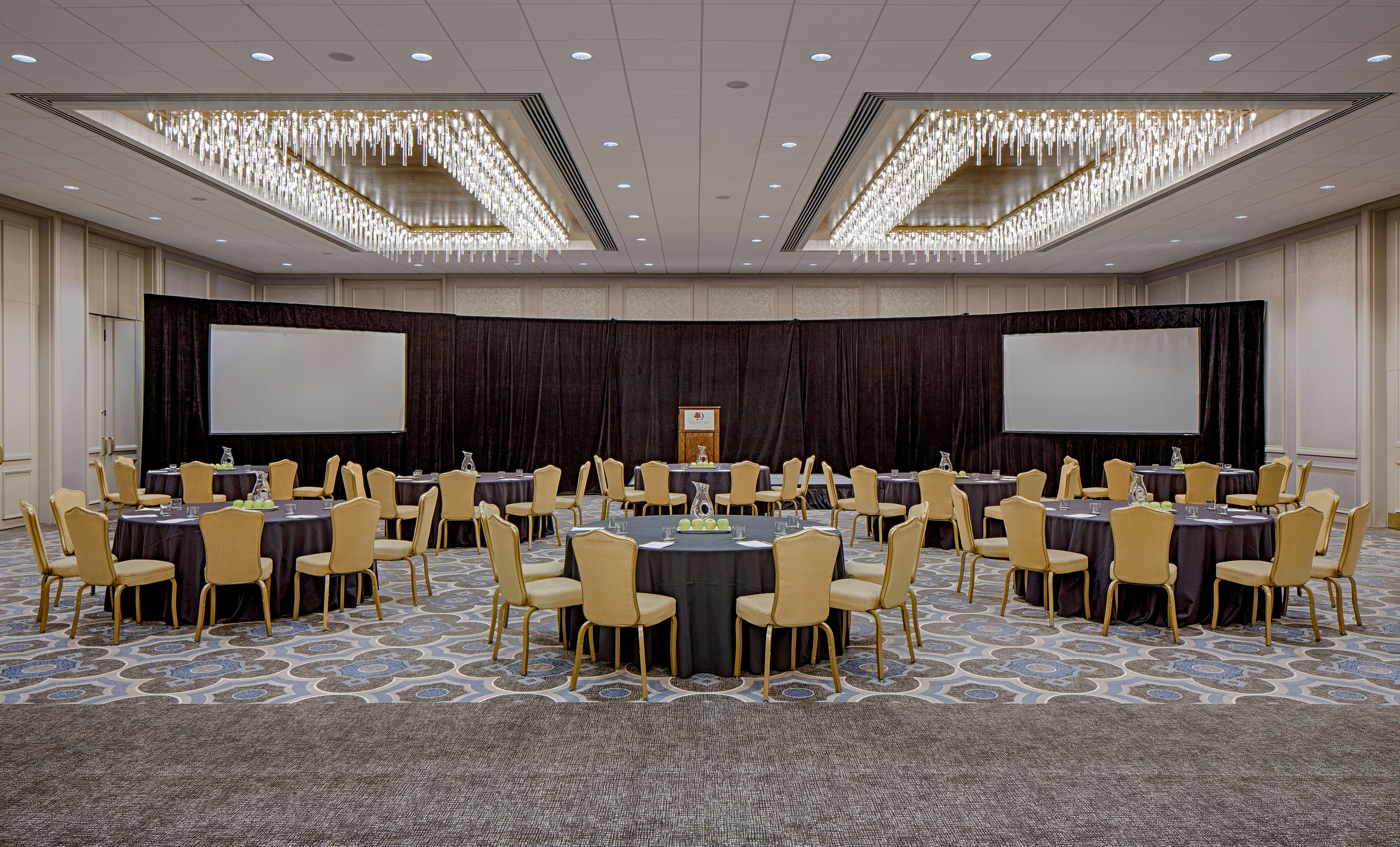 DoubleTree by Hilton Hotel Houston - Greenway Plaza 52/59