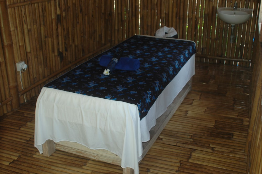SERI RESORT GILI MENO 44/70