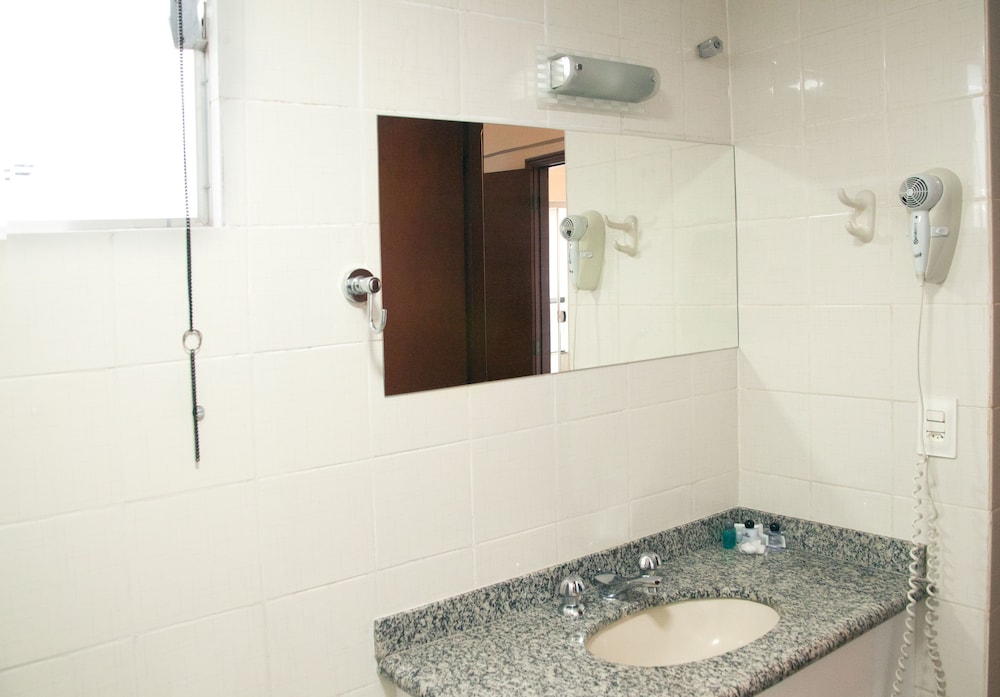 Biazi Plaza Hotel 26/28