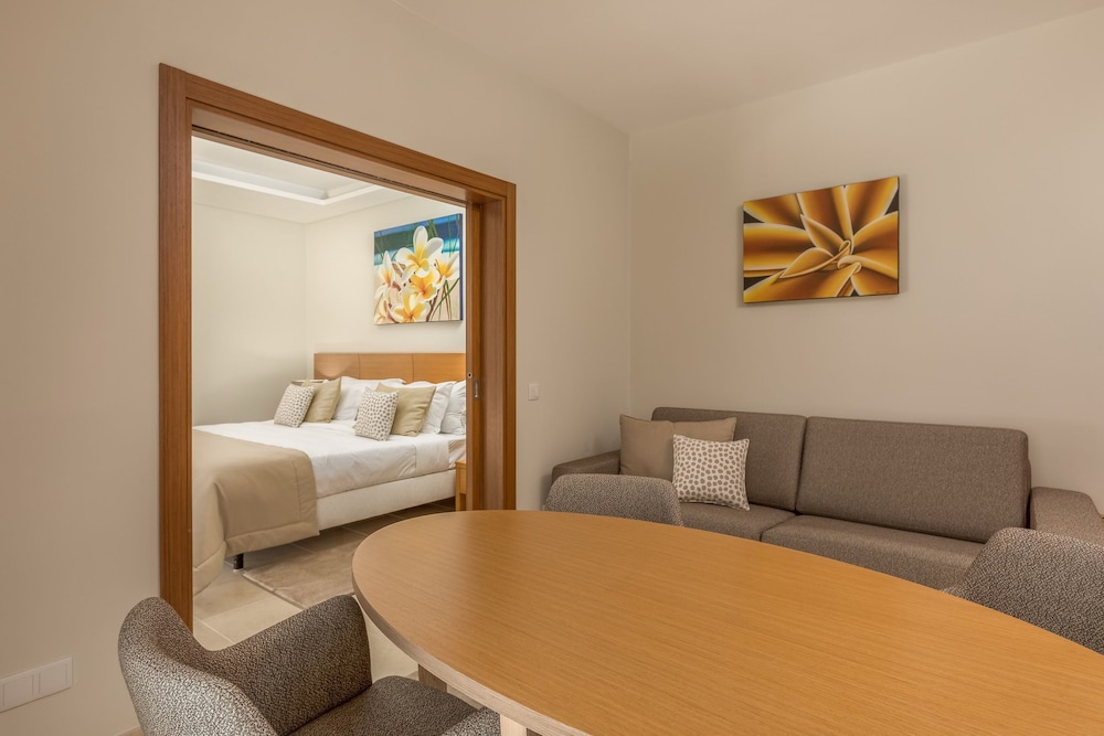 Caneiros Luxury House & Suites 50/67