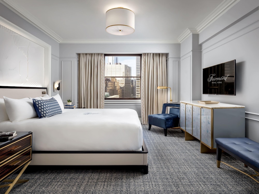 Fairmont Royal York Gold Experience 7/50