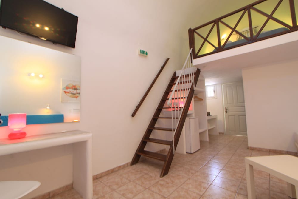 Iliada Hotel Santorini 25/63