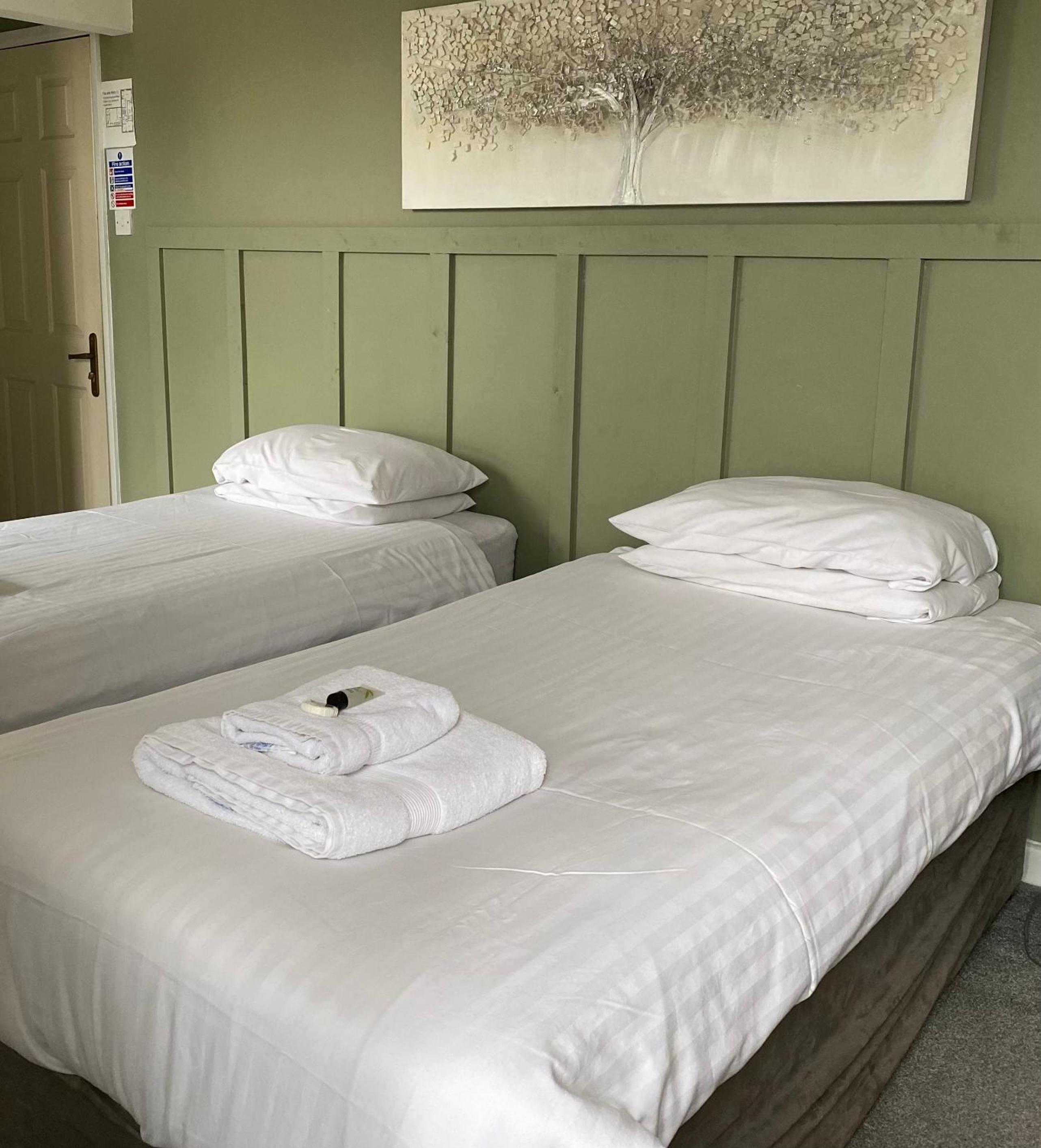 Fieldways Hotel And Health Club 8/43