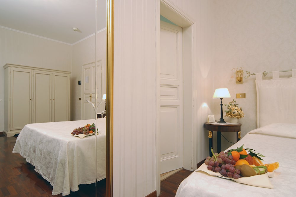 Villa Aricia 12/29