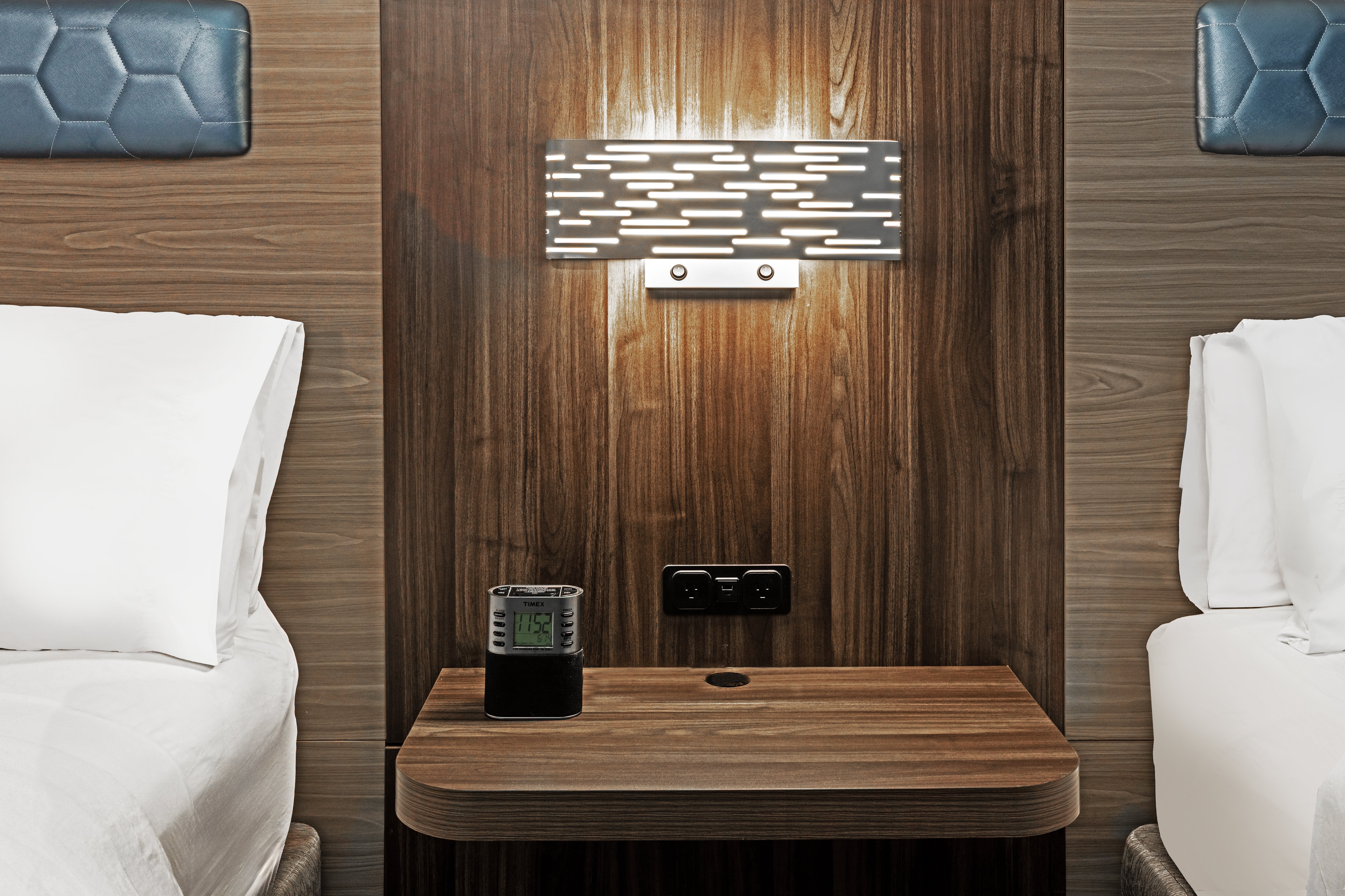 Holiday Inn Express Breaux Bridge-Henderson 42/72