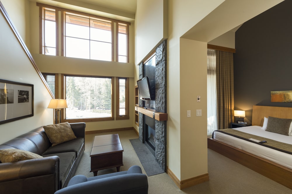 The Nita Lake Lodge 47/68