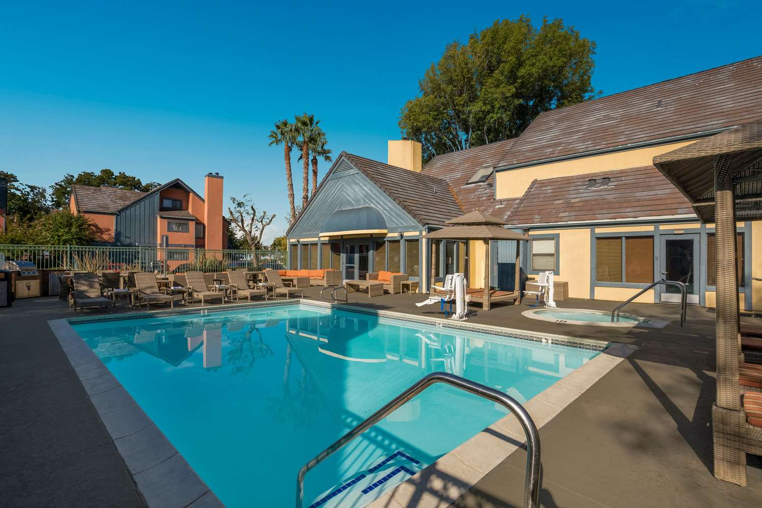SenS Suites Livermore, SureStay Collection by Best Western 12/13