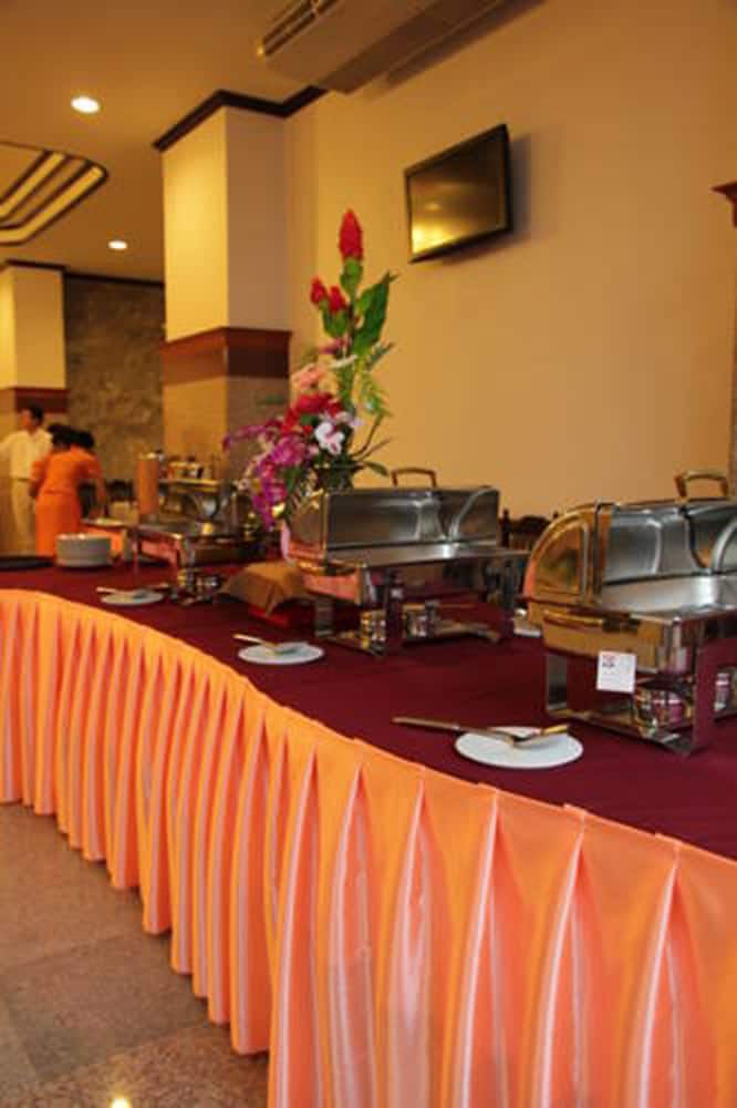 Golden Dragon Resort 2/43