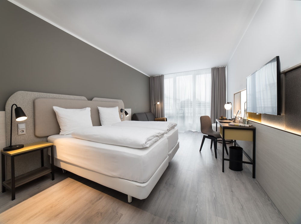 Scotty + Paul Hotel Deggendorf 9/50