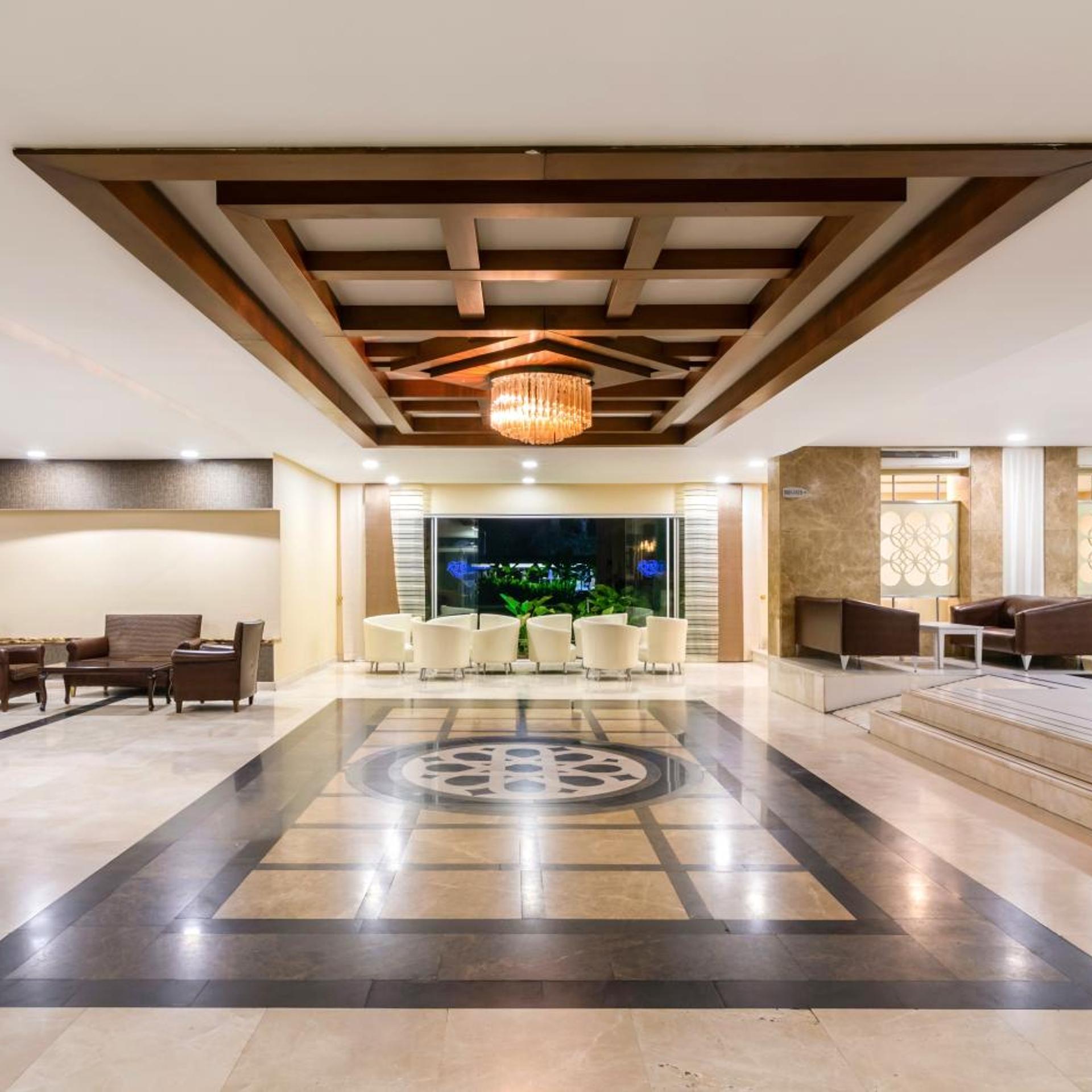 Ring Beach Hotel 25/45