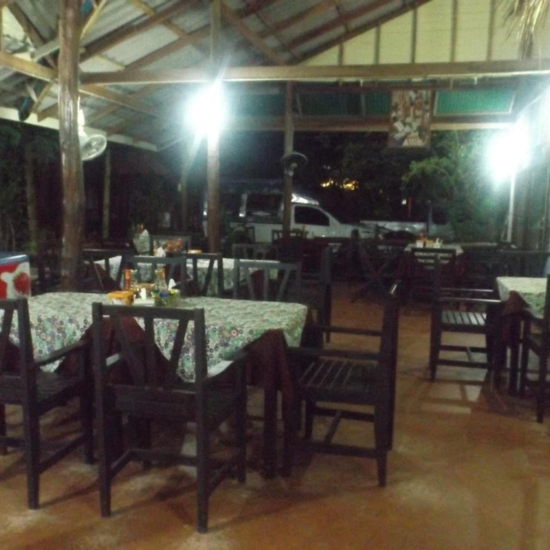 Lanta Long Beach Hostel 31/50