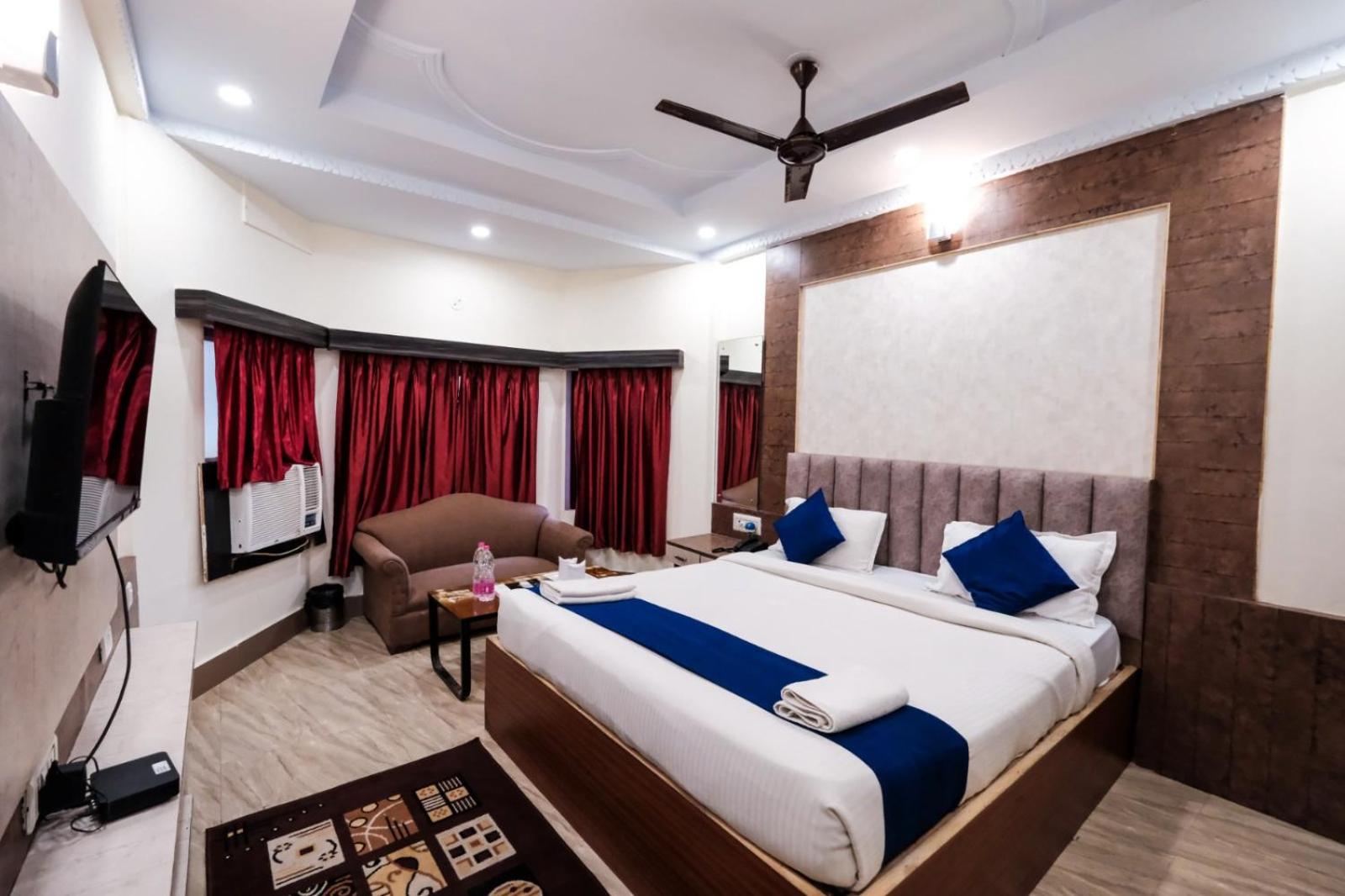 HOTEL SAPPHIRE INTERNATIONAL 7/32