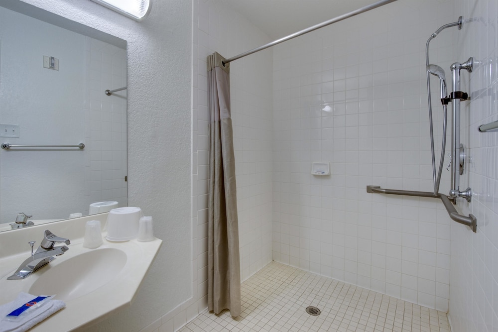 Motel6 Tempe, AZ - Scottsdale South 21/46