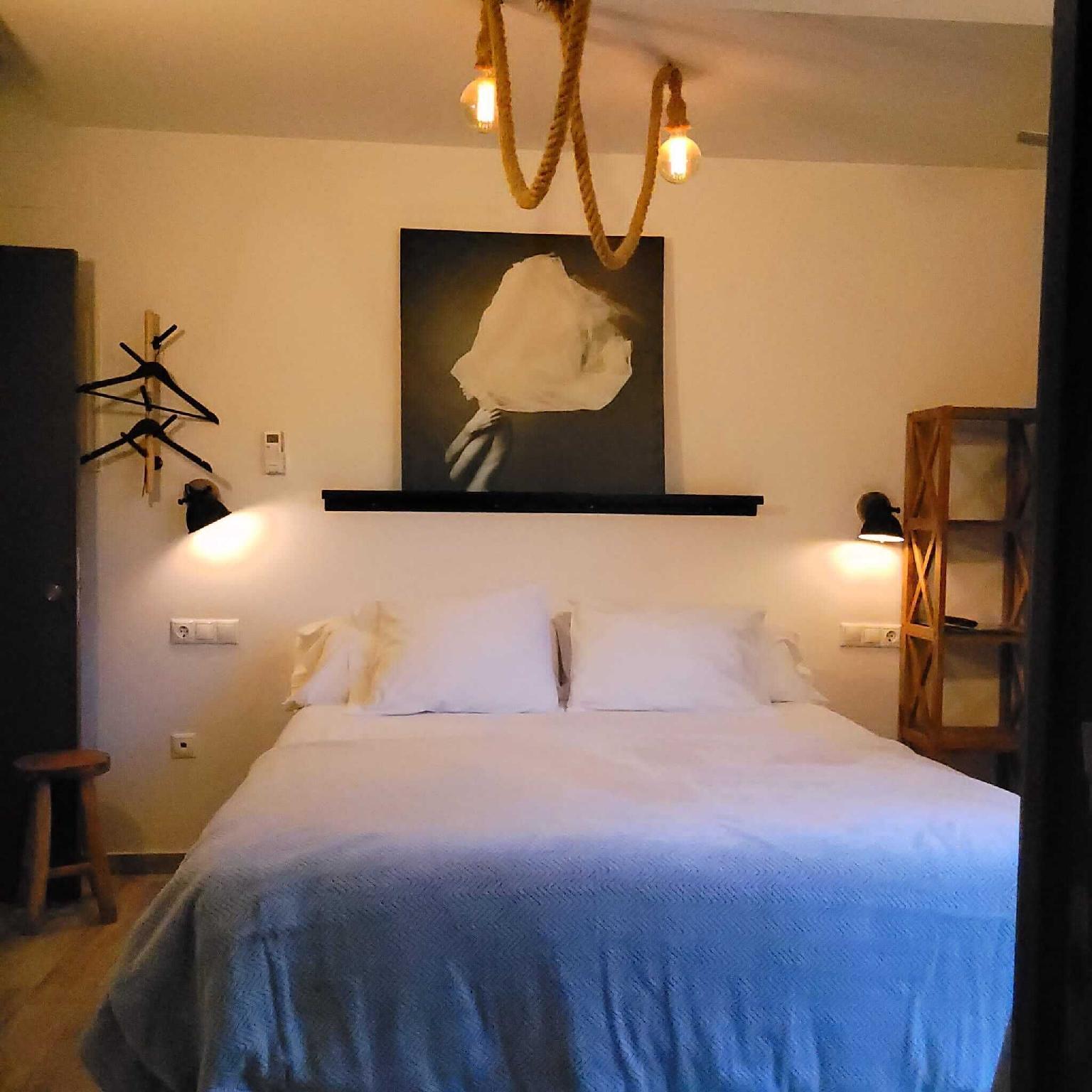Basic, Double Bed