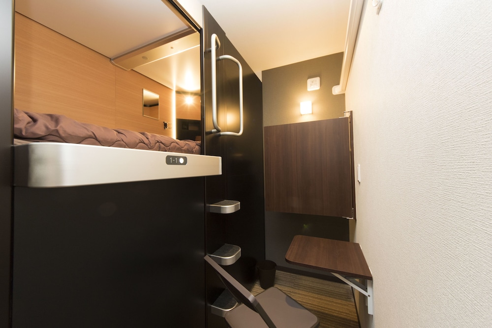 FEMALE DORM, FEMALE ONLY, BASIC