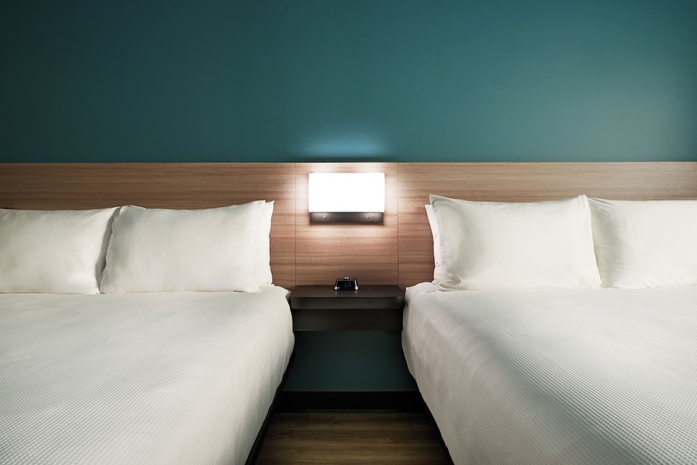 Holiday Inn Express Philadelphia Airport 18/50
