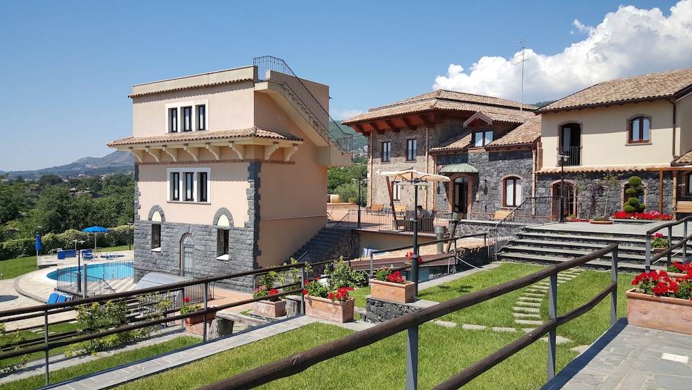 Antico Borgo Petralia 36/47