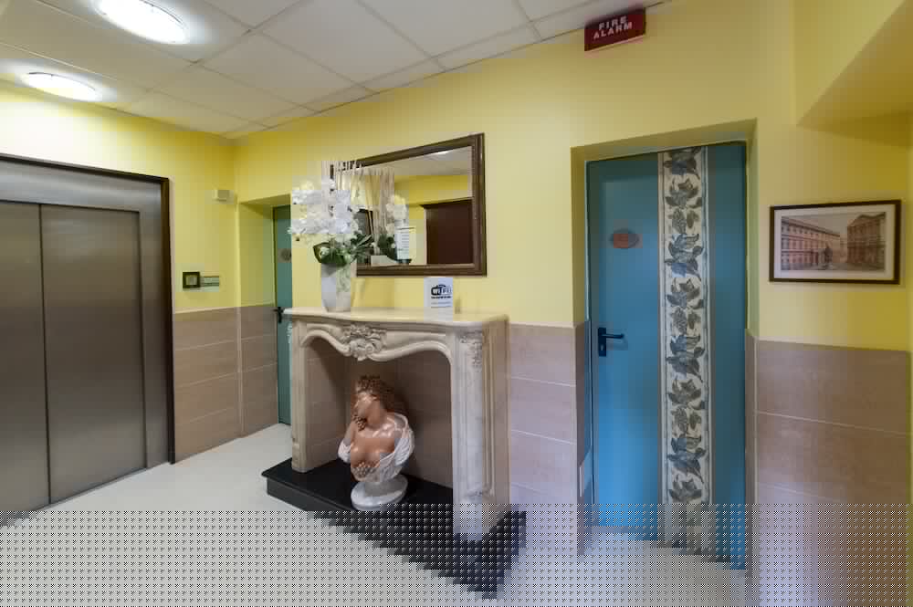 The Best Hotel 3/33